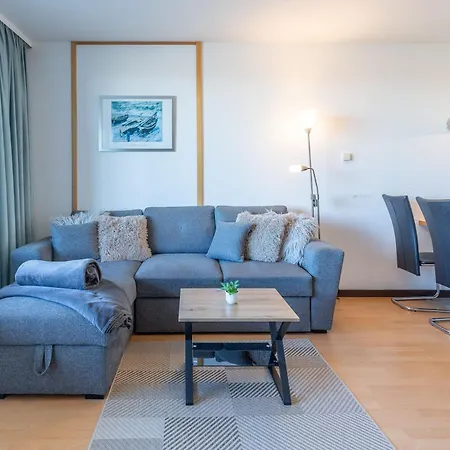 Haus Atlantic, 308 *